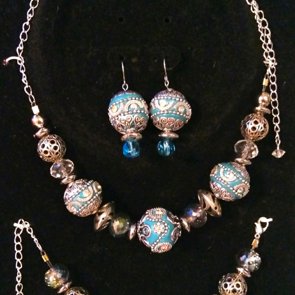 Imperial Turquoise Necklace Bracelet Earrings set - Picture 2 of 7